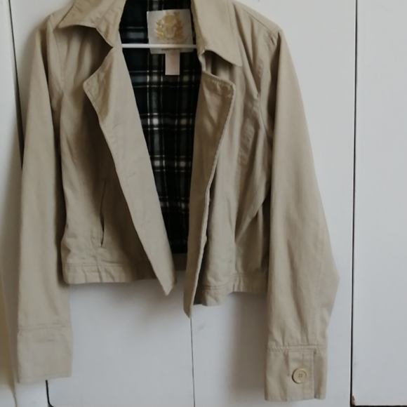 Jacket - Picture 2 of 3